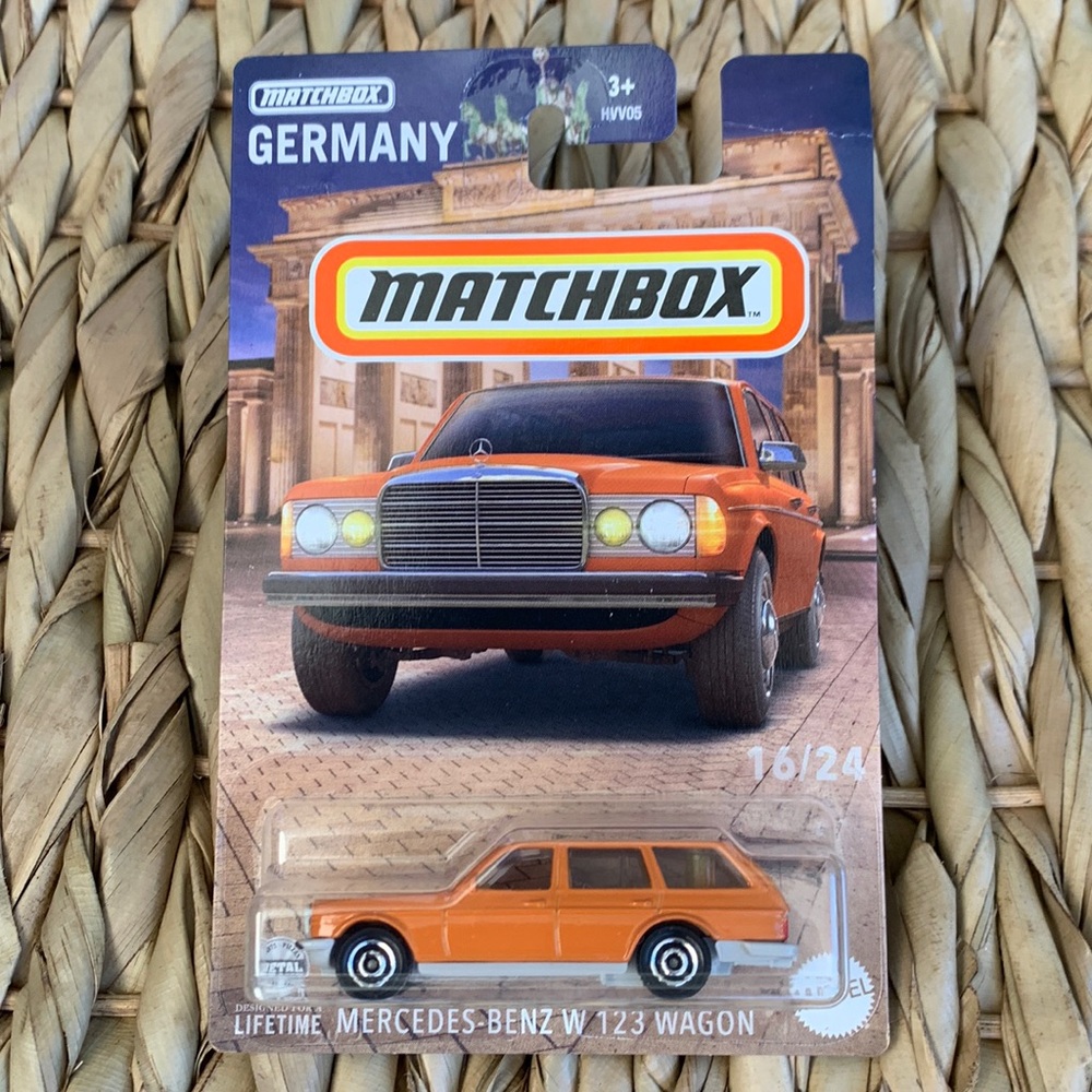 1980 Mercedes Benz W 123 Station Wagon Orange Car Matchbox European Series 2024